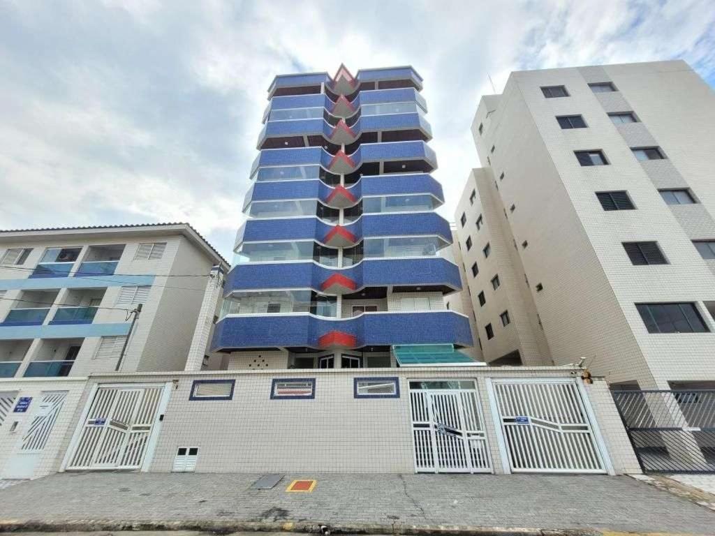 Grande 30 Metros Da Estacionamento Gratuito E Wi-fi Apartment