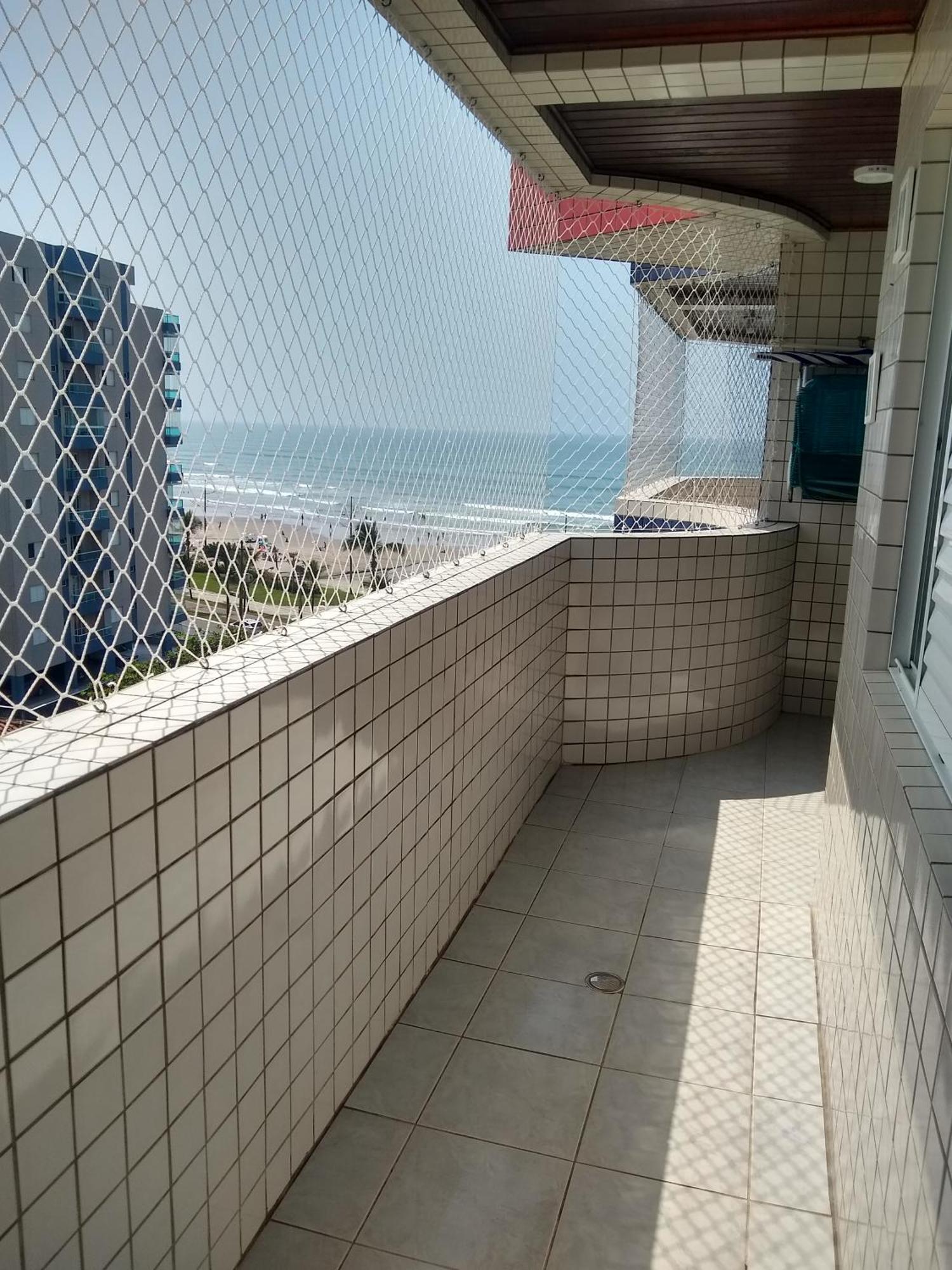 Grande 30 Metros Da Estacionamento Gratuito E Wi-fi * Praia Grande (Santos)