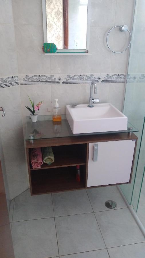 Apartamento Grande 30 Metros Da Estacionamento Gratuito E Wi-fi